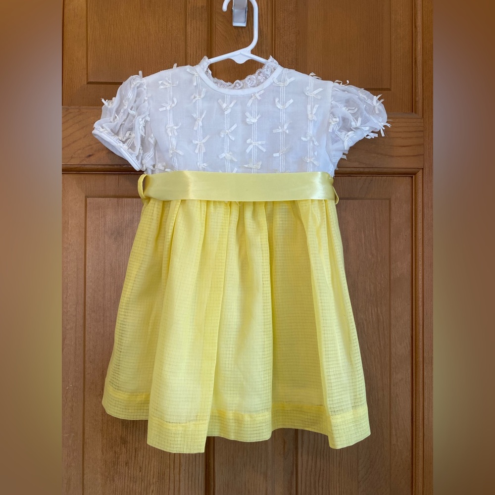 VTG Girls Size 4 BONWIT TELLER Sunny Lee Yellow & White Dress. 1970’s